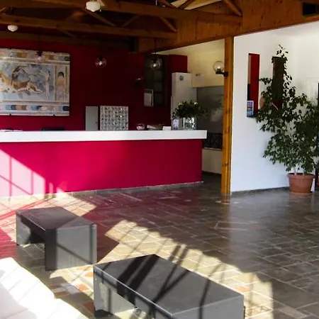 Ξενοδοχείο Mikrovillage Άγιος Νικόλαος